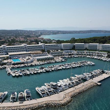 Altin Yunus Hotel & Spa - Кешме Экстерьер фото