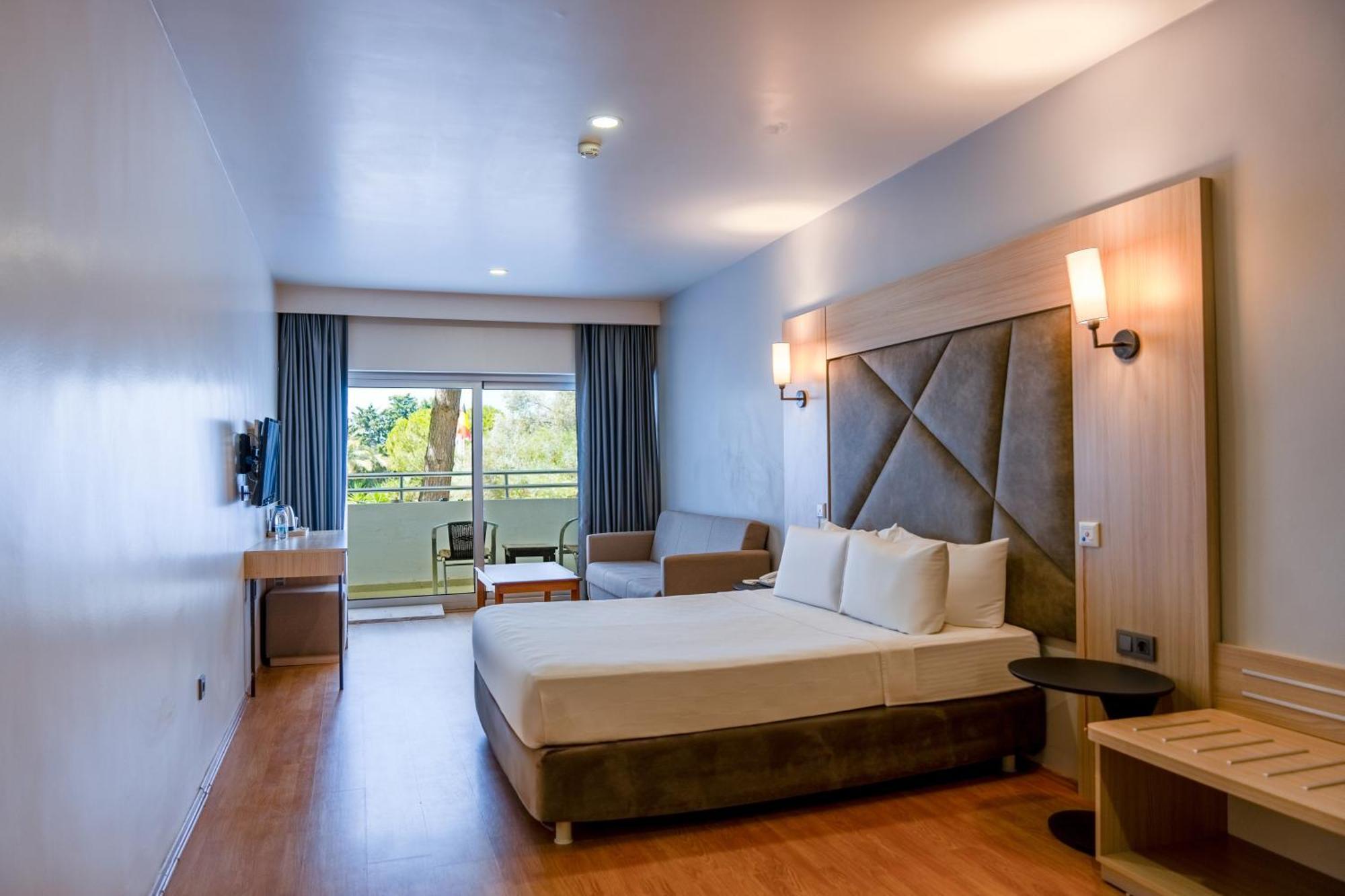Altin Yunus Hotel & Spa - Кешме Экстерьер фото