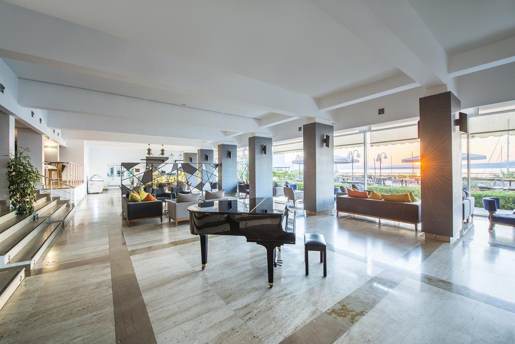 Altin Yunus Hotel & Spa - Кешме Экстерьер фото