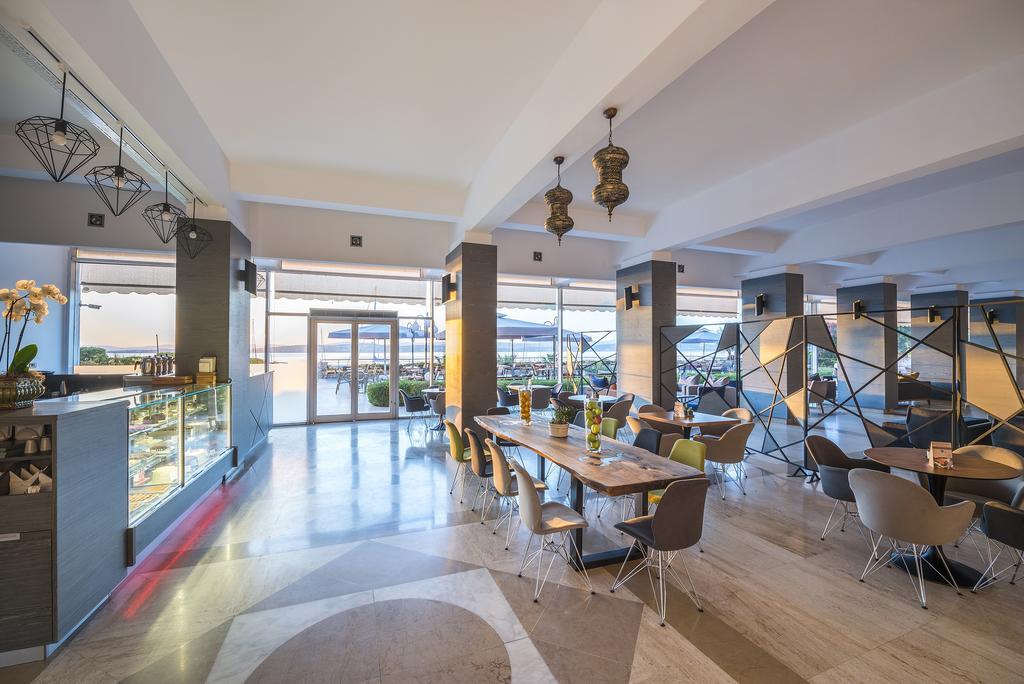 Altin Yunus Hotel & Spa - Кешме Экстерьер фото